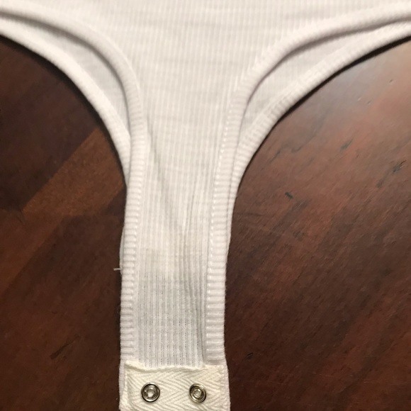 💐White Body Suit💐 - Picture 3 of 4